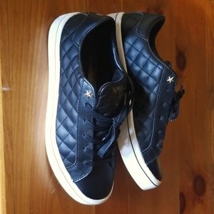 Skechers black leather quilted sneakers 9.5